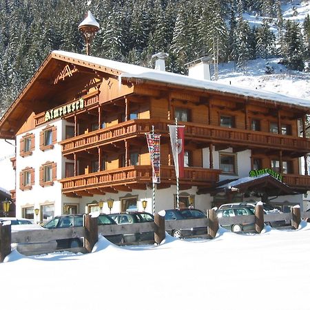 Pension Almrausch Neustift im Stubaital Exterior photo